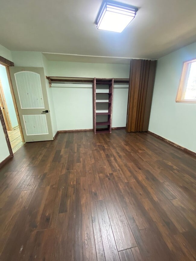 Building Photo - 47 W 600 N