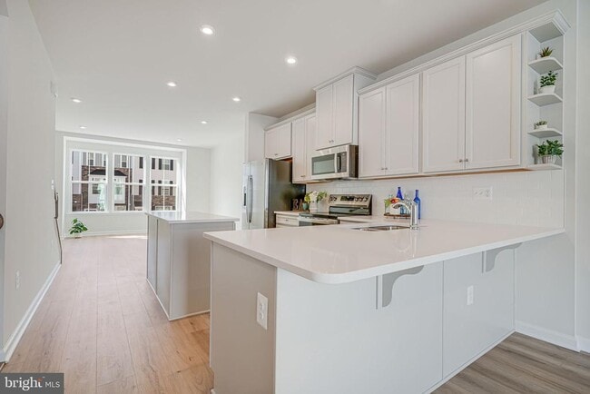 Building Photo - 4724 Torrey Ln