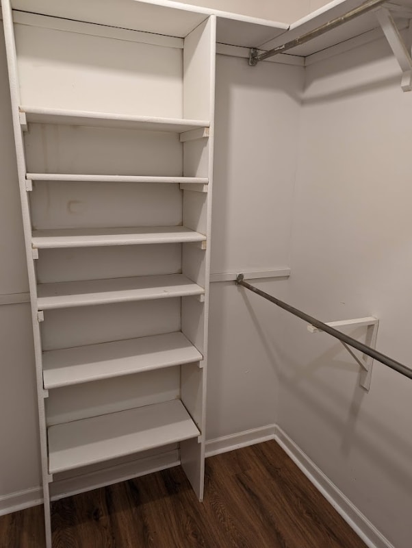 Building Photo - 485 Woodview Dr