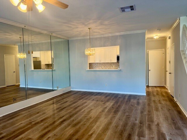 Building Photo - 8085 El Mundo St