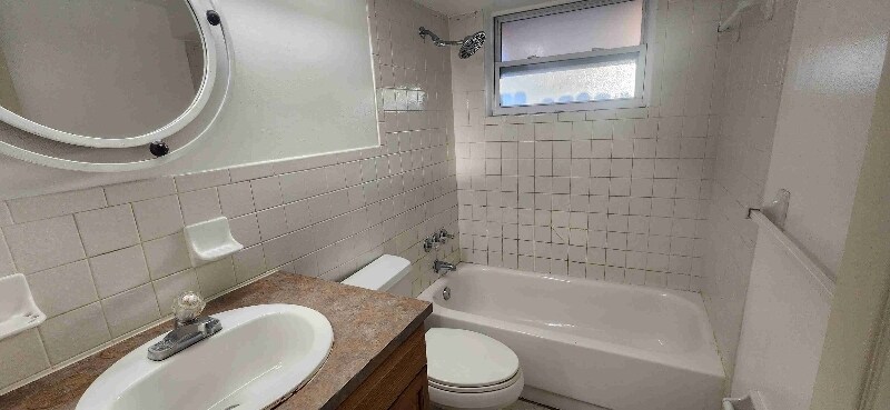 Building Photo - 5653 Andrea Dr