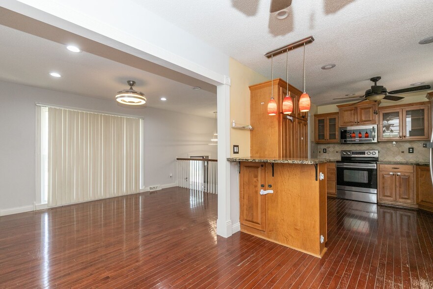 Building Photo - 4020 S Crackerneck Rd