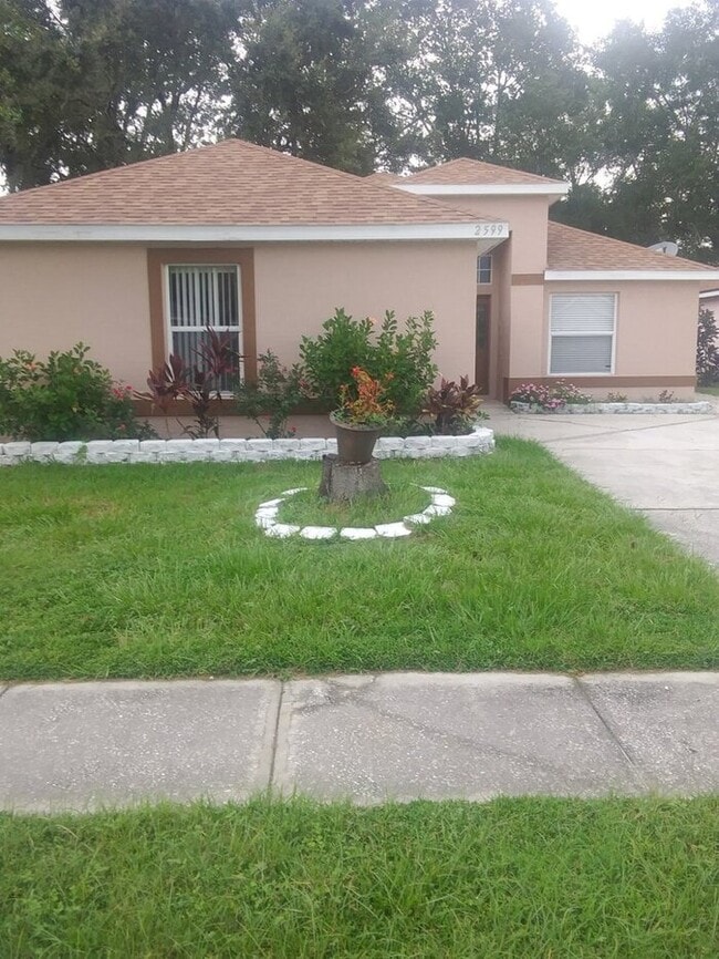 Primary Photo - Single Family 3 bedroom, 2 bathroom home in Kissimmee