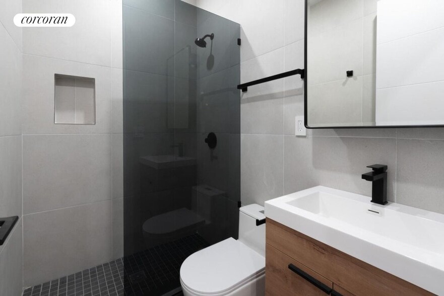 Building Photo - 183 Green St