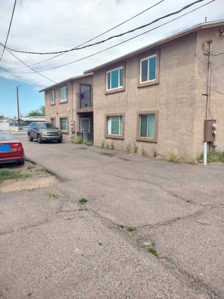 Building Photo - 3221 W Melvin St