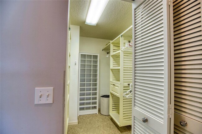 Building Photo - 831 Harrington Lake Ln