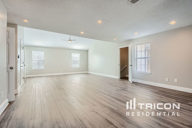Building Photo - 4550 Talon Way