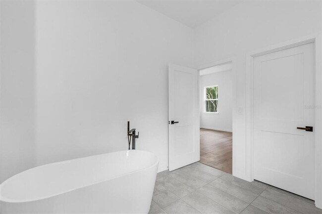 Building Photo - 10615 N Didiscus Dr