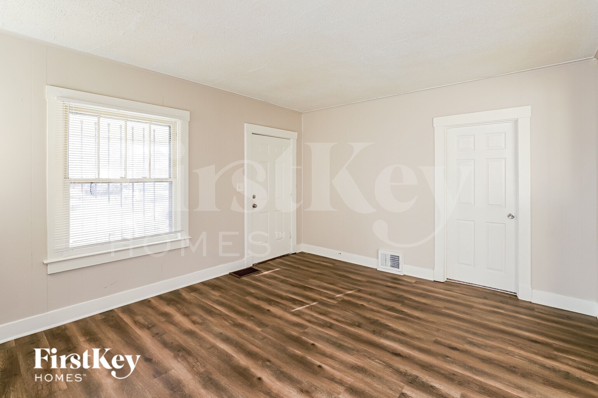 Building Photo - 2507 Quincy St