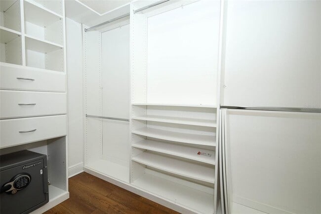 Building Photo - 5151 Vistamere Ct