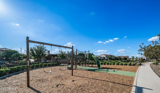 Building Photo - 4349 S Helix