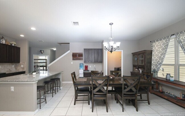 Building Photo - 5727 Ivans Farm