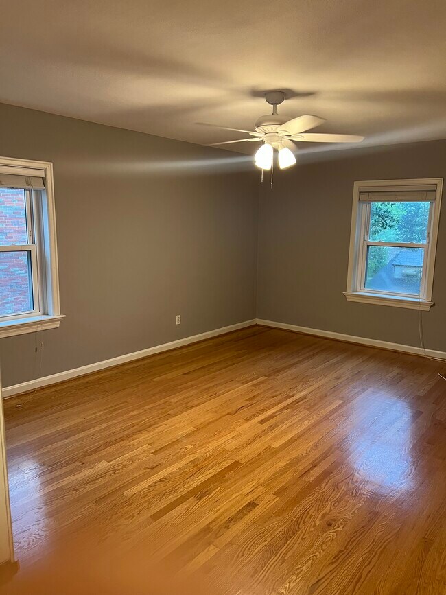 Building Photo - 7449 Delmar Blvd