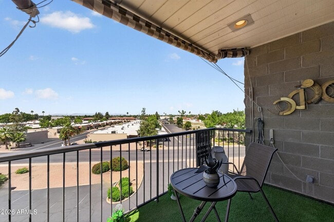 Building Photo - 425 S Parkcrest