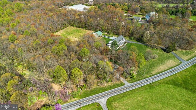 Building Photo - 10855 Bethesda Church Rd