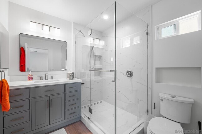 Building Photo - 92 Trinidad Bend