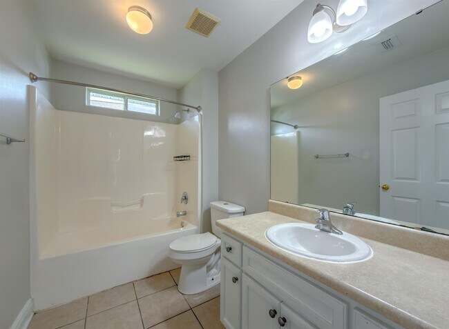 Building Photo - 3363 Golden Rain Dr