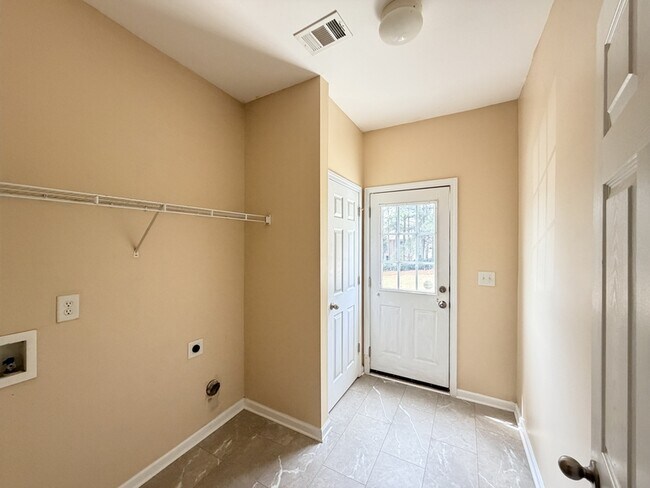 Building Photo - 540 Georgia Way