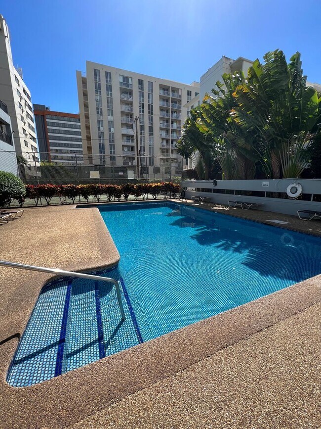 Building Photo - A/C. Two Parking Stalls. Swimming Pool. Pet Friendly. (RRLLC)