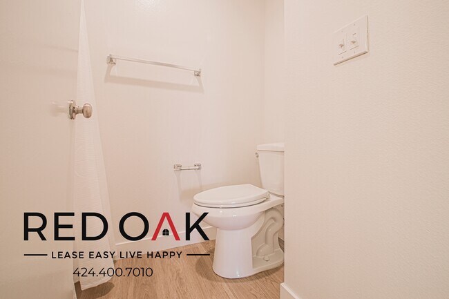 Building Photo - 8309 Cedros Ave