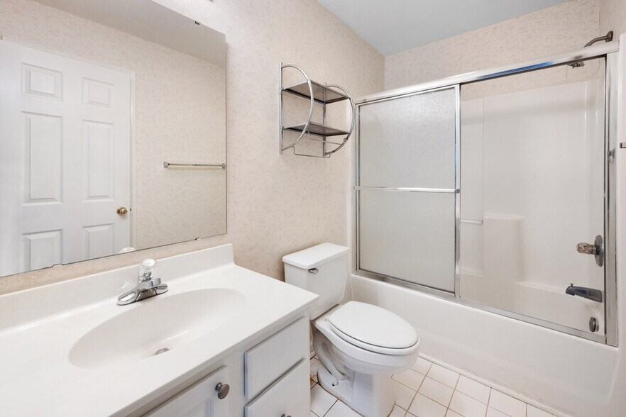 Building Photo - 598 Blue Stem Dr