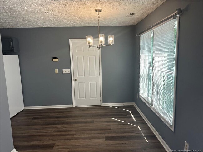 Building Photo - 3545 Chaucer Dr