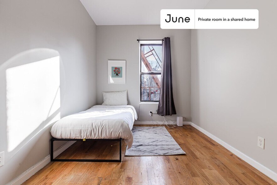 Building Photo - Room in Shared 4 bed/2 bath home