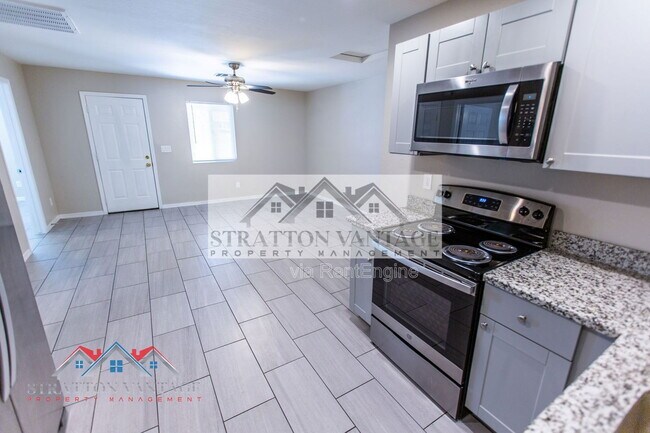 Building Photo - 2204 West Campbell Ave