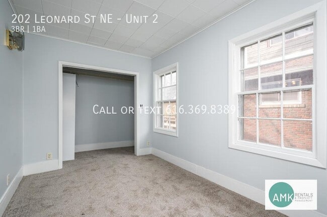 Building Photo - 202 Leonard St NE