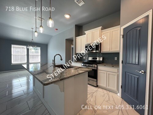Building Photo - 718 Blue Fish Rd