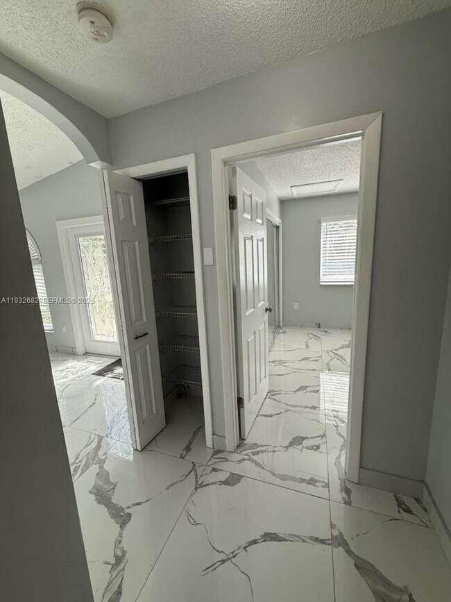 Building Photo - 8701 NW 109th Terrace