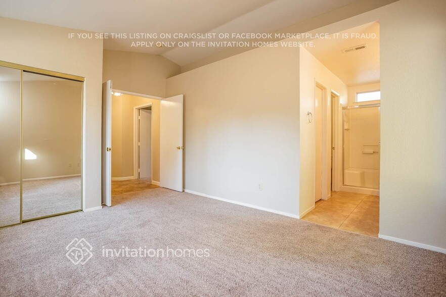 Building Photo - 14510 Cedar Valley Dr