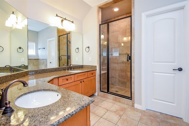 Building Photo - 5615 Winsome Ln