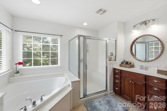 Building Photo - 8120 Madrigal Ct