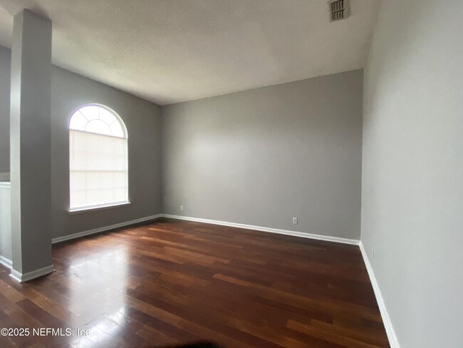 Building Photo - 12976 Chets Creek Dr S