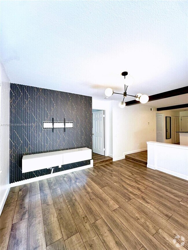 Building Photo - 1725 Palm Cove Blvd