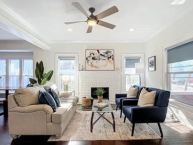 Building Photo - Fully Furnished St. Pete Pool Home Near Crescent Lake