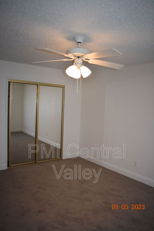 Building Photo - 280 Prado Way