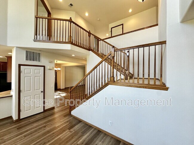 Building Photo - 2523 E 150th Pl