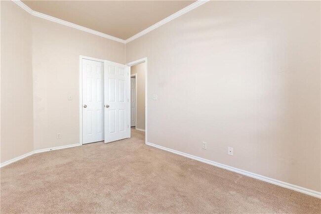 Building Photo - 17024 Woodvine Dr