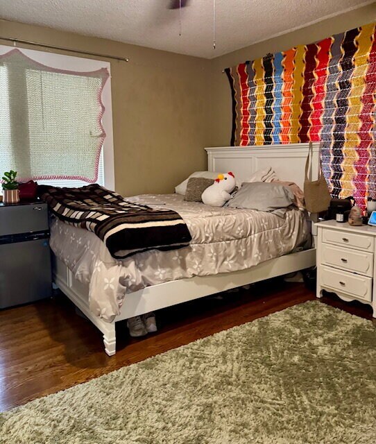 Building Photo - Charming Duplex Very Close To Tech!