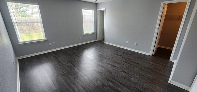 Building Photo - 3411 Legends Wild Dr