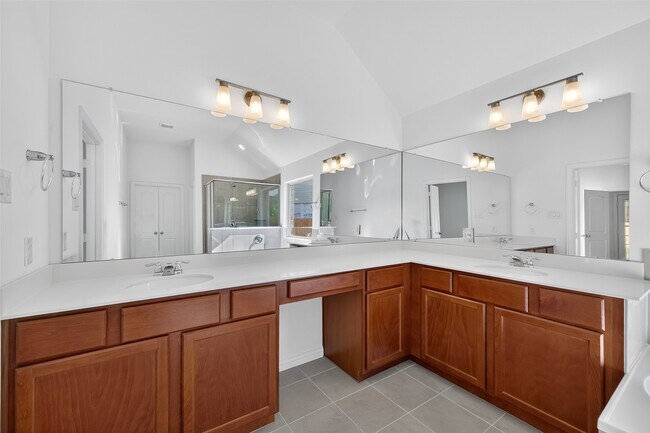 Building Photo - 6214 Severson Lake Ct