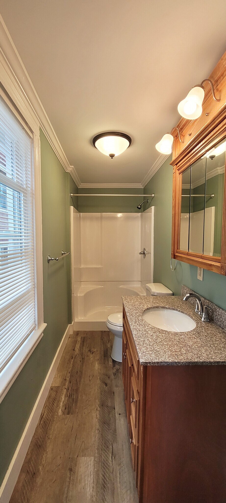 Bathroom - 533 W Water St
