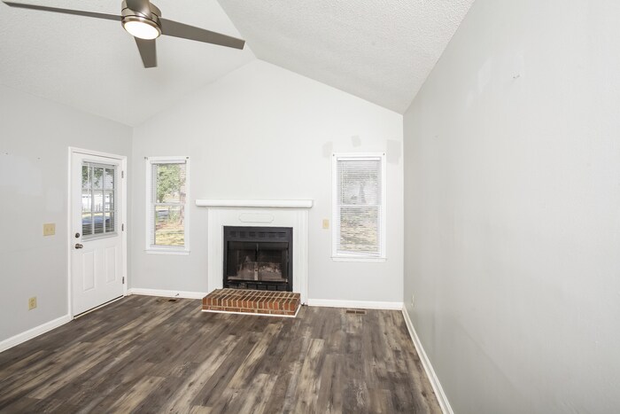 Building Photo - 148 Pear Tree Cir