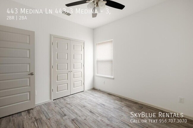 Building Photo - 443 Medina Ln