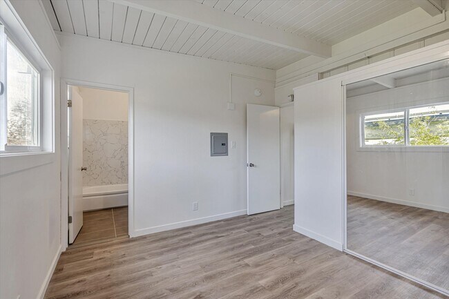 Building Photo - 2nd Floor 1Bed/1Ba Unit in El Cerrito - Re...