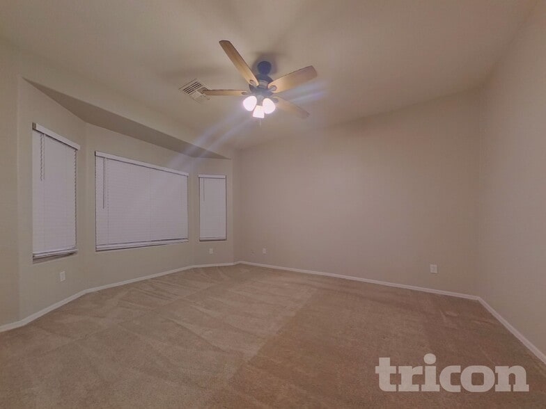 Building Photo - 11910 W Jackson St