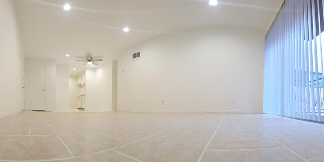 Building Photo - 1 bedroom in Van Nuys CA 91406