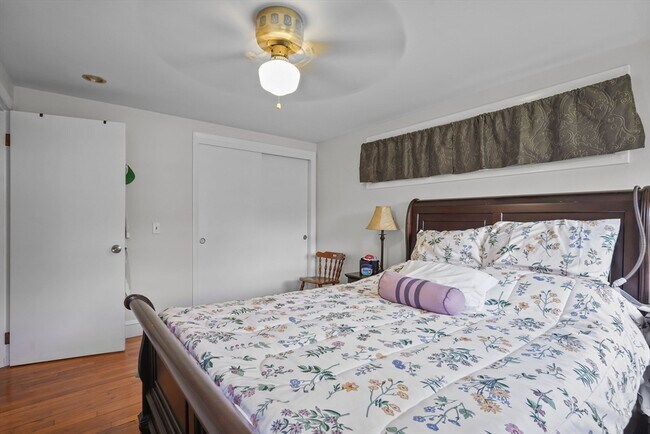 Building Photo - 26 Melanie Cir